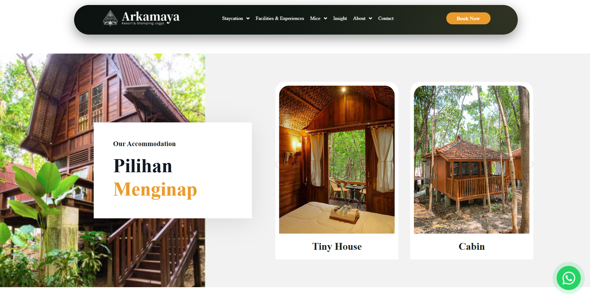 Tampilan halaman akomodasi website Arkamaya Kusuma: pilihan menginap Tiny House dan Cabin